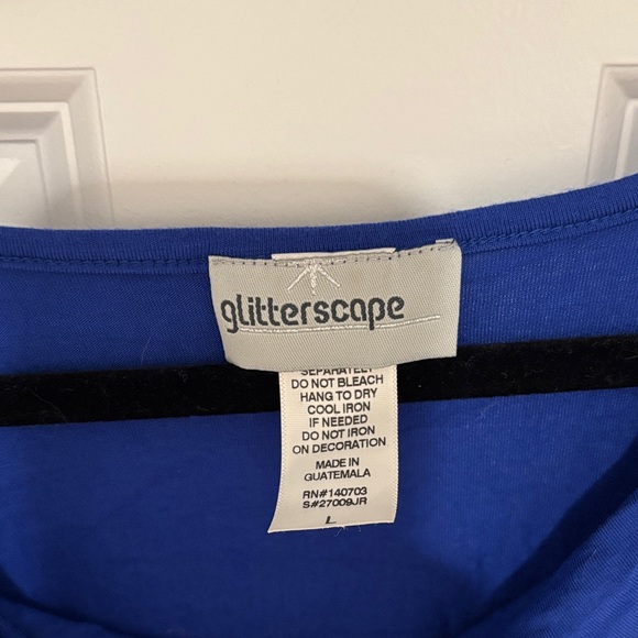 Elegant Blue Blouse with Embellished Shoulders - Picture 2 of 3